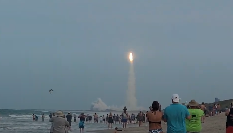 Atlas-V Starliner capsule rocket launch